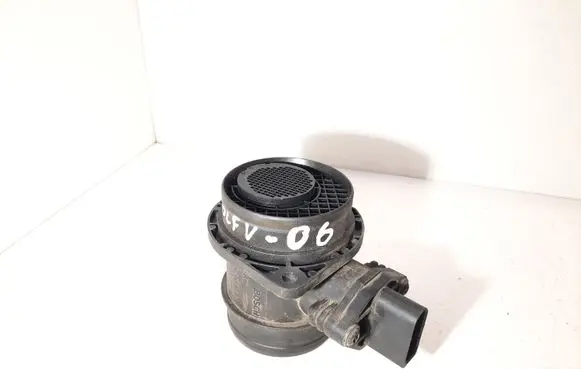 Volkswagen Golf V Mass air flow meter 038906461B
