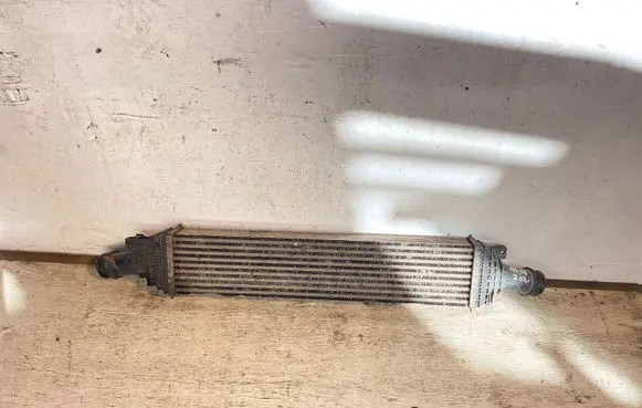 Audi A5 8T 8F Intercooler radiator 8k0145805g