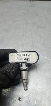 Mercedes-Benz E W212 Tire pressure sensor A0009050030