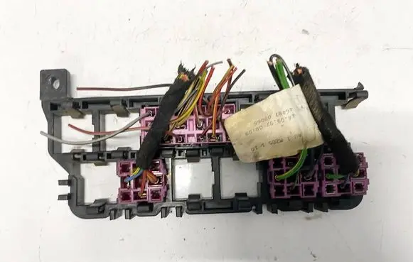 Audi A6 S6 C5 4B Fuse box set 443937527