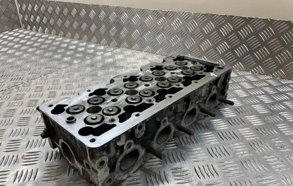 Opel Astra H Engine head 