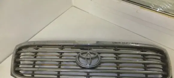 Toyota Land Cruiser (J100) Front grill
