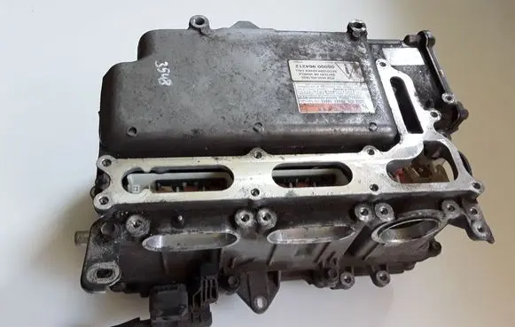 Toyota Prius (XW30) Voltage converter inverter G920047180