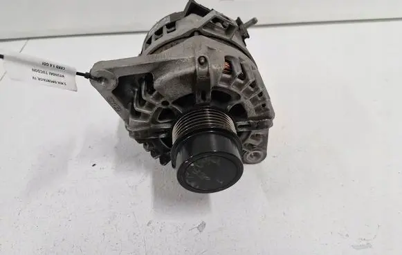 Hyundai Tucson TL Generator/alternator 37300-2B960