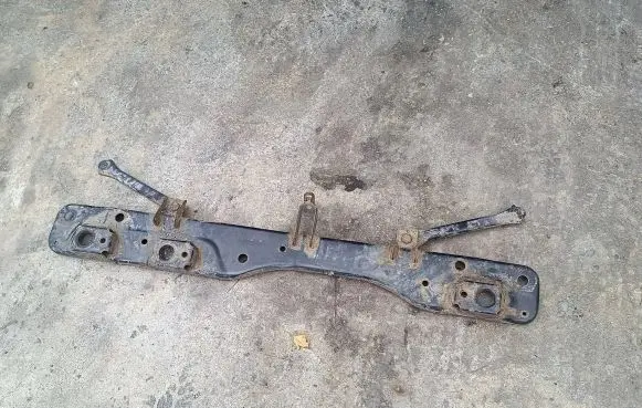 Nissan Qashqai Bottom radiator support slam panel 