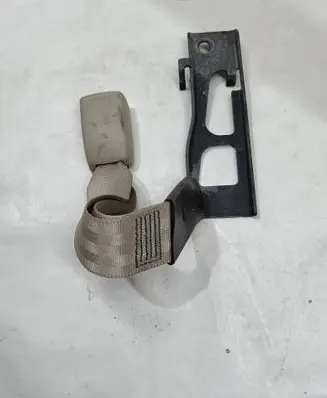 Lexus RX 330 - 350 - 400H Rear seatbelt buckle E034601 B490