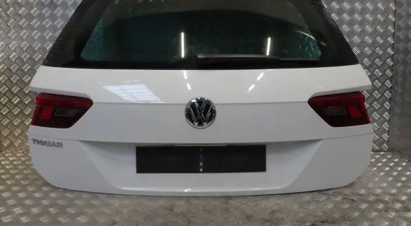 Volkswagen Tiguan Truck tailgate 