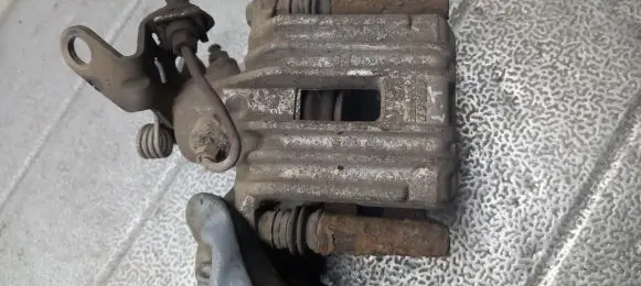 Skoda Octavia Mk2 (1Z) Rear brake caliper