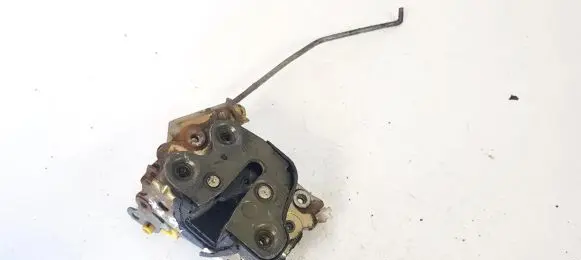 Nissan Sunny Front door lock