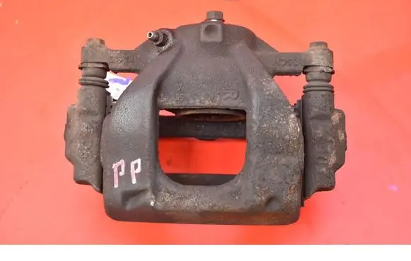 Toyota Avensis T270 Front brake caliper