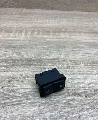 BMW 5 E39 Electric window control switch 8368974
