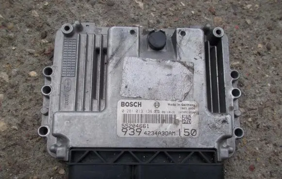 Alfa Romeo 159 Engine control unit/module ECU 0281013138