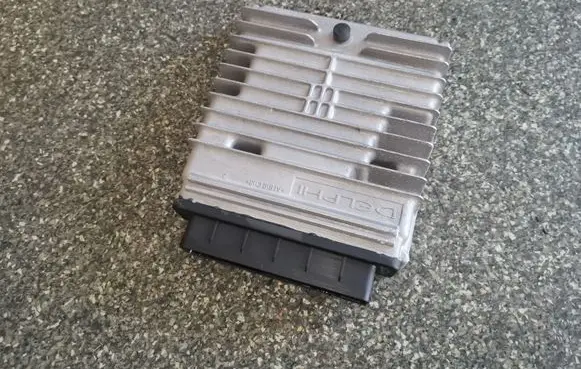 Ford Mondeo Mk III Engine control unit/module 5S7112A650HA