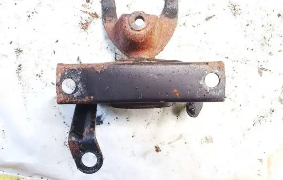 Fiat Punto (188) Engine mount bracket