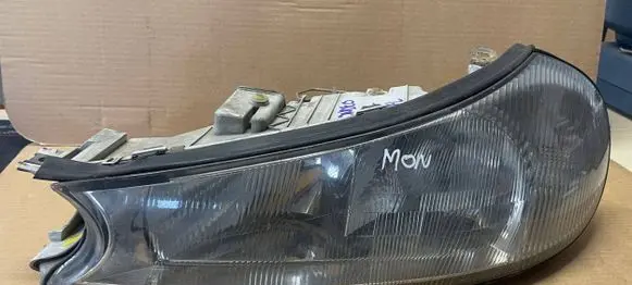 Ford Mondeo MK II Headlight/headlamp 0301098201 PM96BG13006AU