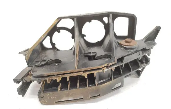 Front bumper mounting bracket