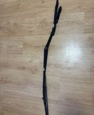 Nissan Almera Tino Front wiper blade arm