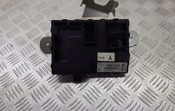 Mazda 2 Fuse box set DP75-67560