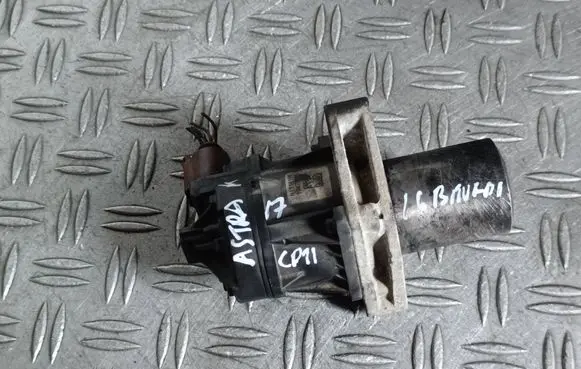 Opel Astra K EGR valve 55570005