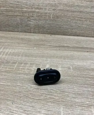 Opel Astra G Electric window control switch 13363100