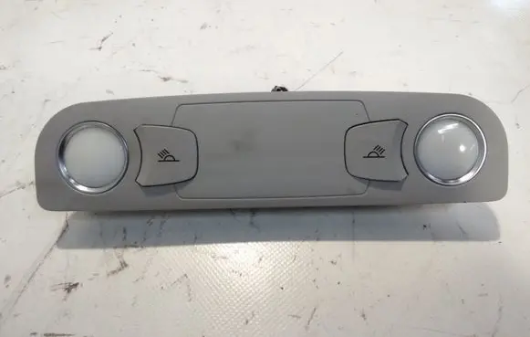 Audi A6 S6 C6 4F Rear seat light