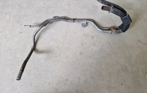 Mitsubishi L200 Fuel line pipe 