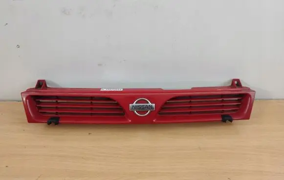 Nissan Sunny Front bumper upper radiator grill 6231073C00