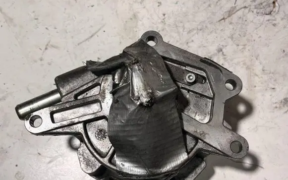 Mercedes-Benz ML W164 Power steering pump A6422300165 6422300165