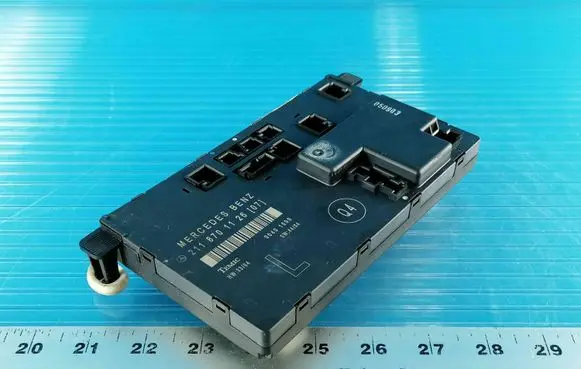 Mercedes-Benz E W211 Door control unit/module A2118701126