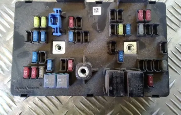 Opel Antara Fuse module C105IP 08021N AK62188