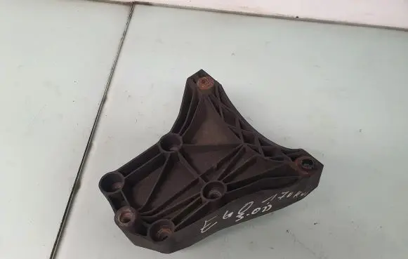 BMW 5 E60 E61 A/C compressor mount bracket 7792202 64557792202