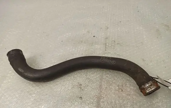 Mercedes-Benz C W204 Engine coolant pipe/hose A2045010582