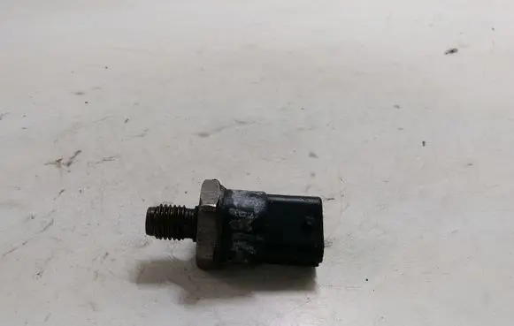 Fuel pressure sensor