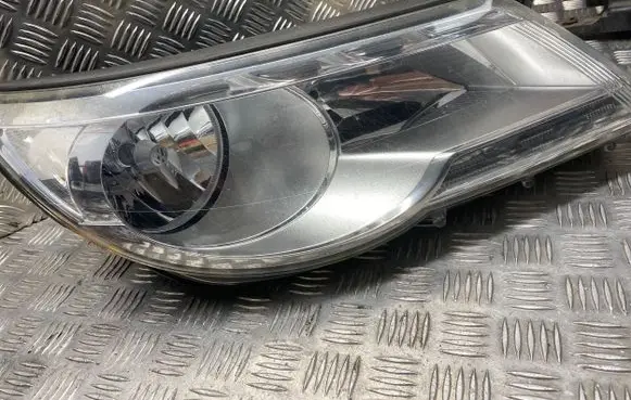 Volkswagen Tiguan Headlight/headlamp 5N2941032K 1LD24703804 24703804000212