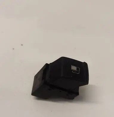 Volkswagen PASSAT B5.5 Fuel tank opening switch 1J0959833A