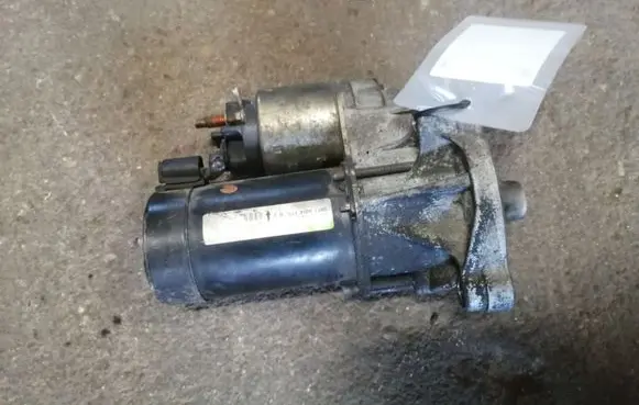 Peugeot 406 Starter motor D6RA74