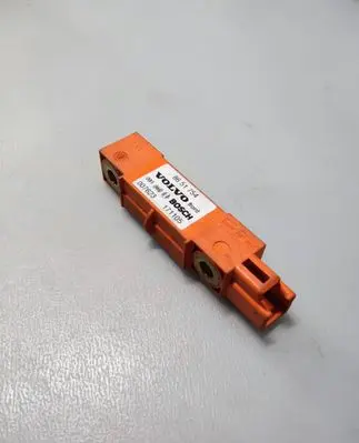 Volvo XC90 Airbag deployment crash/impact sensor 8651754 171105 007623