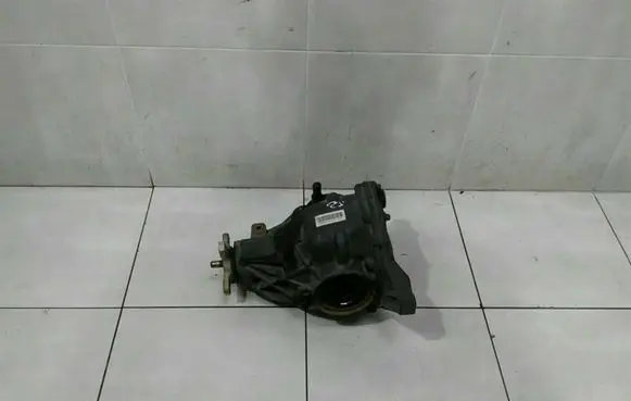Mercedes-Benz CLS C218 X218 Rear differential A2043501314