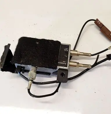 Mercedes-Benz B W245 Antenna control unit A1698201714
