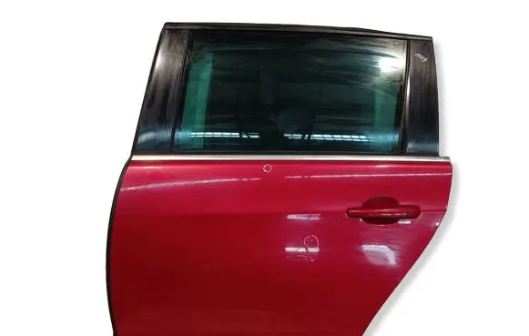 Peugeot 5008 Rear door 