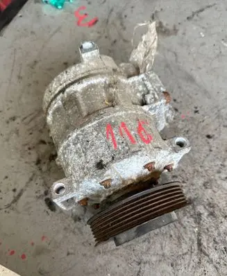 Volkswagen Golf V Air conditioning (A/C) compressor (pump) 1K0820803N