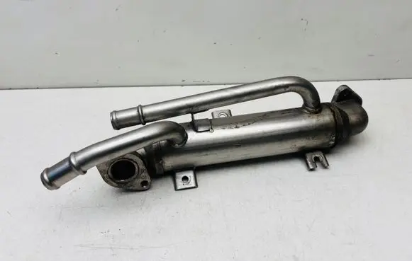 Volkswagen PASSAT B5.5 EGR valve cooler 038131513H