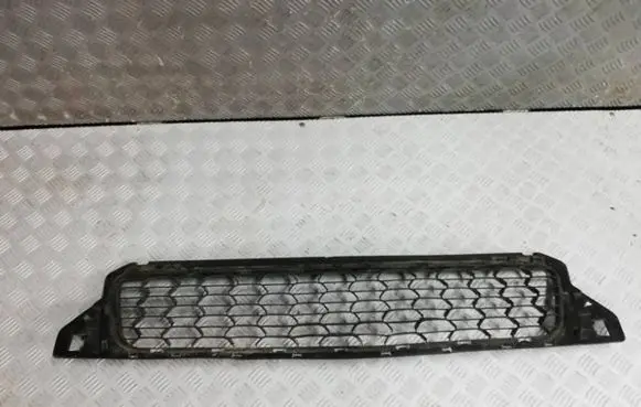 Dacia Duster Front grill 622540347R
