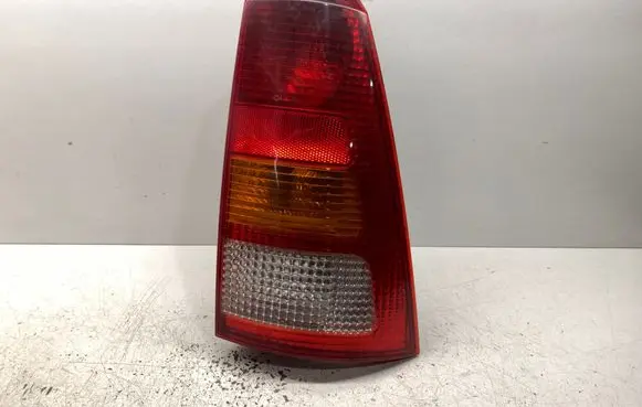 Ford Focus Rear/tail lights XS4X13N004EC