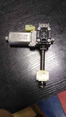BMW 7 E65 E66 Seat adjustment motor 0390201990