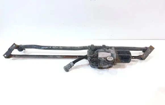 Front wiper linkage and motor