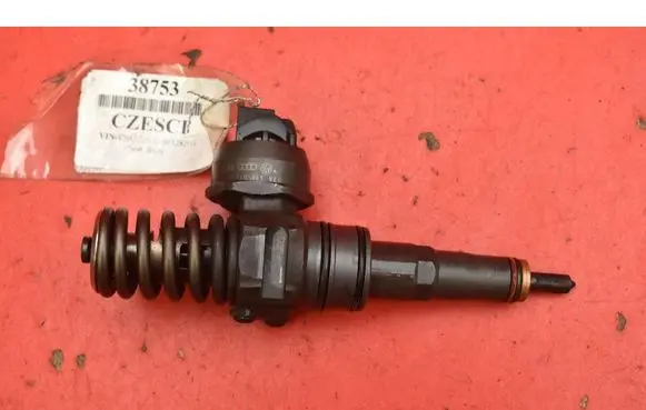 Seat Ibiza IV (6J,6P) Fuel injector 038130073BP