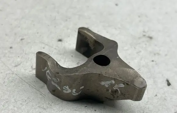 Toyota Verso Fuel Injector clamp holder 