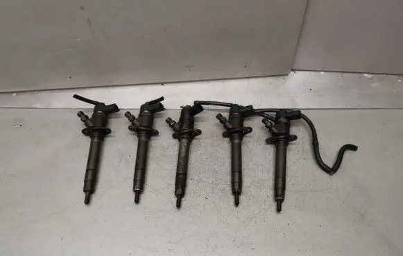 Fuel injectors set