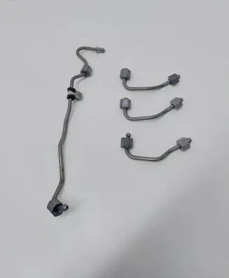 Fuel injector supply line/pipe